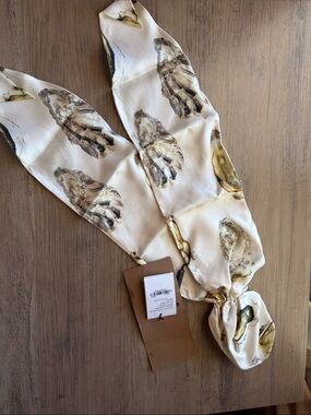 NWT Burberry Oyster Silk Chignon